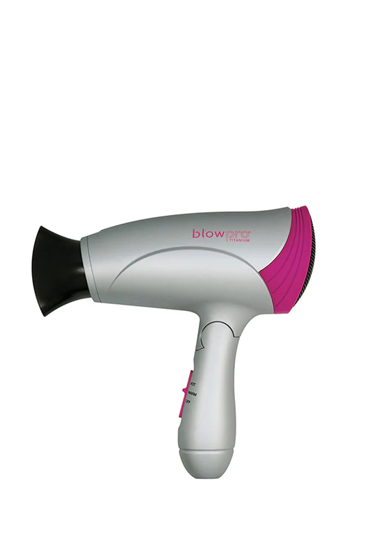 BA4_TITANIUM-TRAVEL-DRYER-2_540x