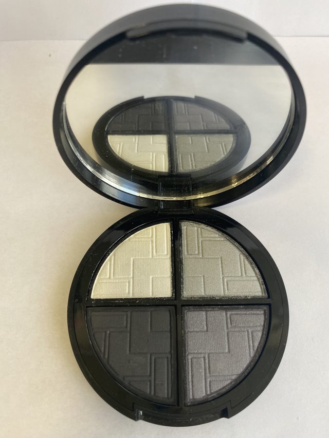 Your Name Cosmetics Signature Shadow Quad Muse ** Beauty Products UltraBeauty.shop Your Name Cosmetics Signature Shadow Quad Muse ** UltraBeauty.shop